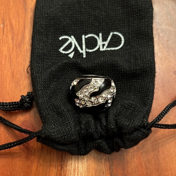 CACHE BLACK AND SILVER RHINESTONE DOME RING - Picture 7 of 14